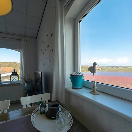 Beachside With Balcony Julianadorp