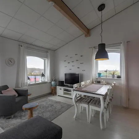 Beachside With Balcony * Юлианадорп