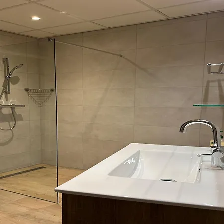 Beachside With Balcony Апартаменты Юлианадорп