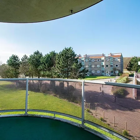 Beachside With Balcony Апартаменты *