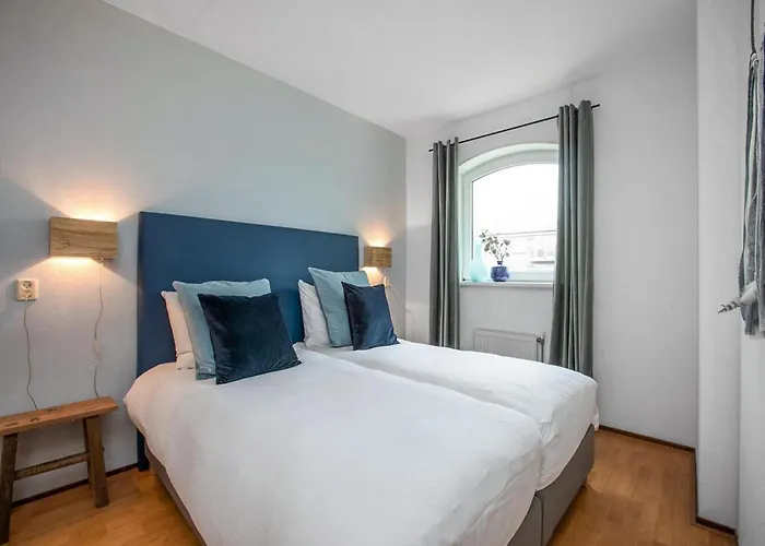 Beachside With Balcony Julianadorp