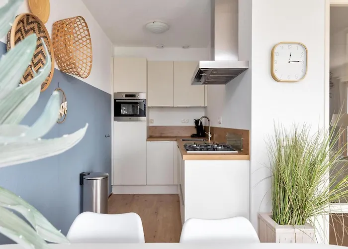 Beachside With Balcony * Julianadorp