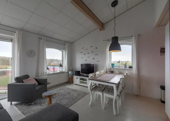 Appartement Beachside With Balcony *